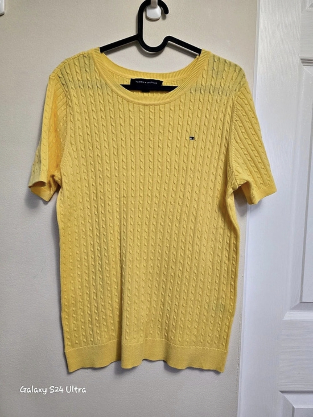 Tommy Hilfiger Short-Sleeve Cable Knit Sweater Yellow Medium P2P=17  L=26.5